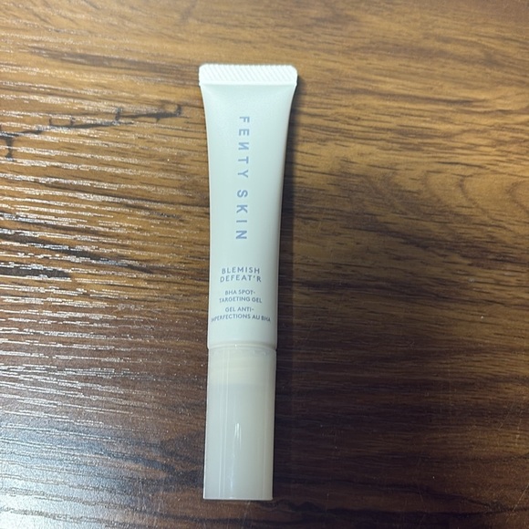 Blemish Defeat'r BHA Spot-Targeting Gel - White - Picture 6 of 7